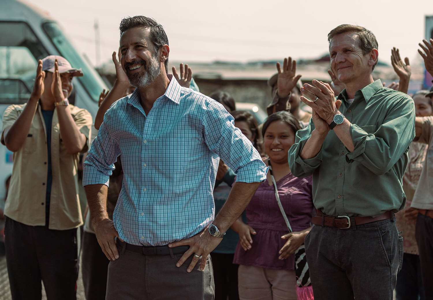 Gringo Hunters. José María Yazpik as Meyer Rodríguez in Gringo Hunters . Cr. Carla Danieli / Netflix ©2025