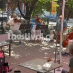 Η στιγμή που οι μουσικοί παίζουν μπροστά από τη φίλη τους