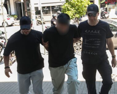 Στον ανακριτή ο 49χρονος που συνελήφθη για τους πυροβολισμούς εναντίον πρακτόρων της ΕΥΠ στη Θεσσαλονίκη