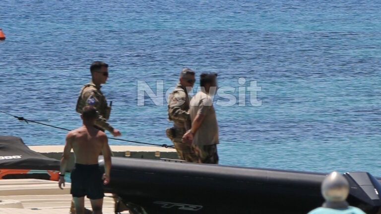 Η στιγμή της σύλληψης του Τούρκου
