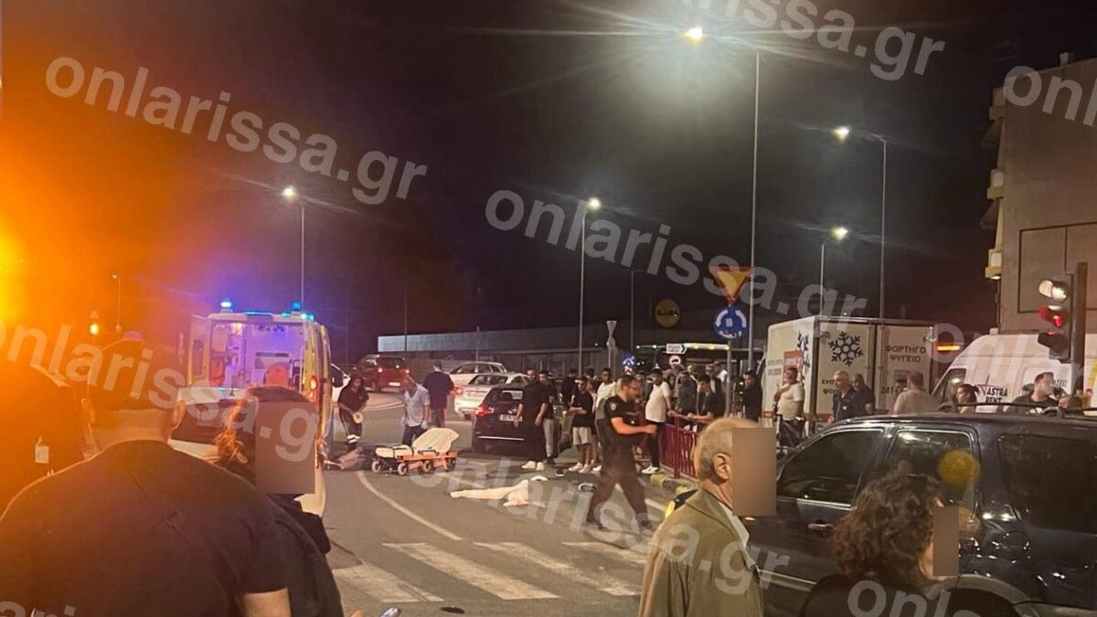 Συγκεντωμένος κόσμος στο σημείο του θανατηφόρου τροχαίου