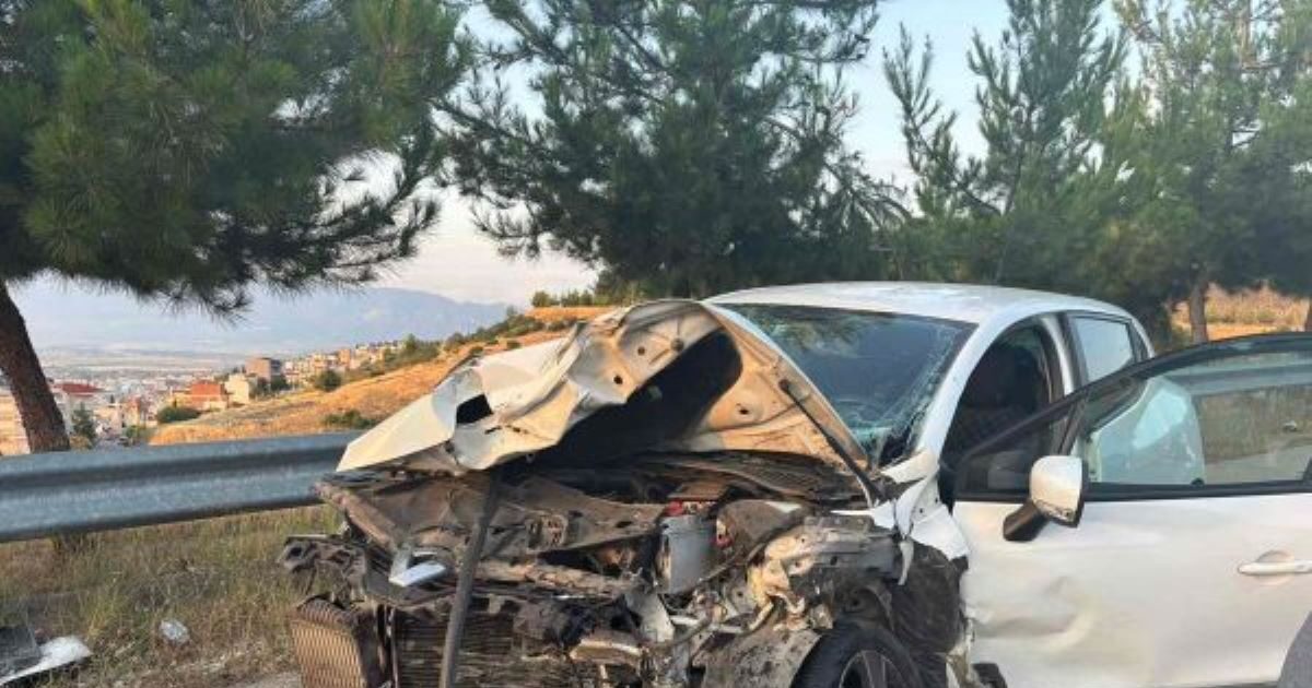 Λαμία: «Ένα αυτοκίνητο μπήκε στο αντίθετο ρεύμα και έπεσε πάνω τους» λέει συγγενής του αντιδημάρχου Κώστα Σταυρογιάννη που σκοτώθηκε στο τροχαίο