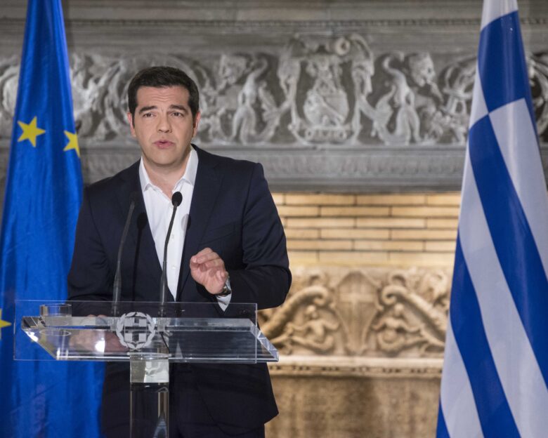 Πόλεμος ΝΔ -ΣΥΡΙΖΑ για τα 10 χρόνια από το δημοψήφισμα