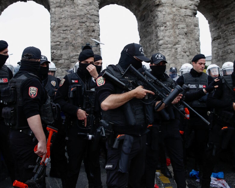 Τουρκία: 158 στρατιωτικοί συνελήφθησαν ως ύποπτοι για διασυνδέσεις με το δίκτυο Γκιουλέν