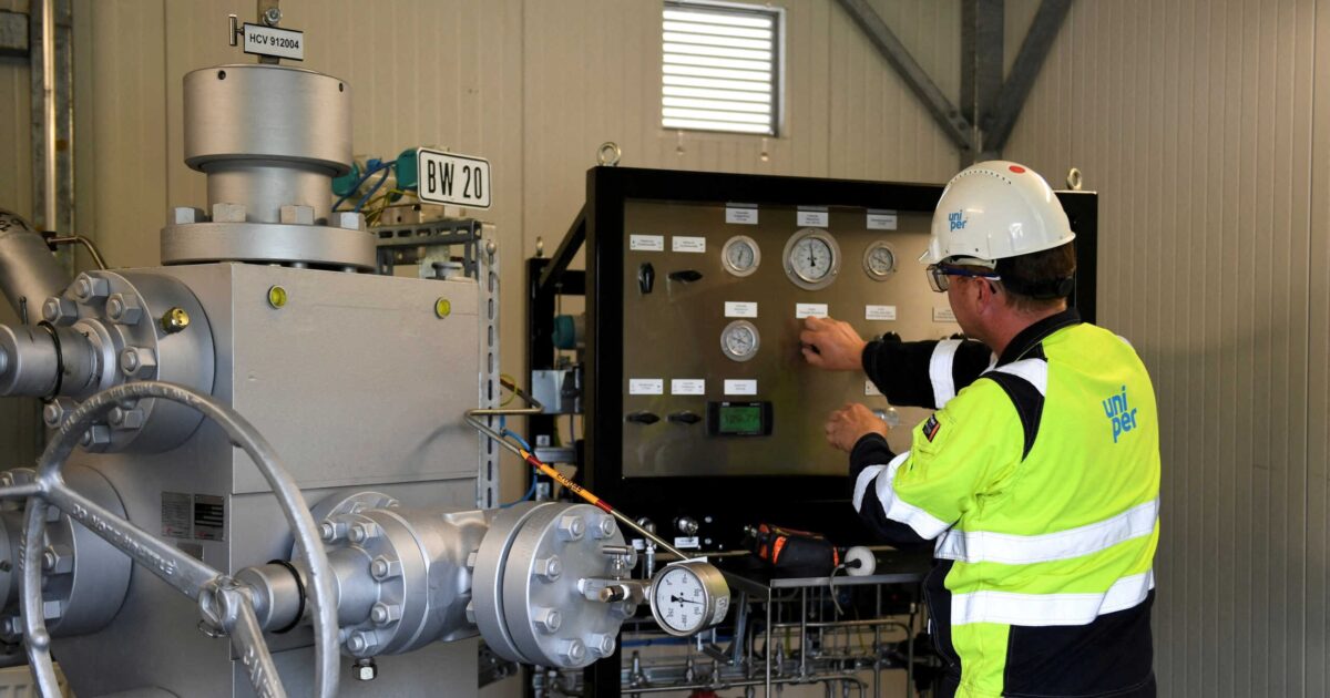 For a number of possible threats against the Greek energy system they are prepared by ADMIE and RAAE