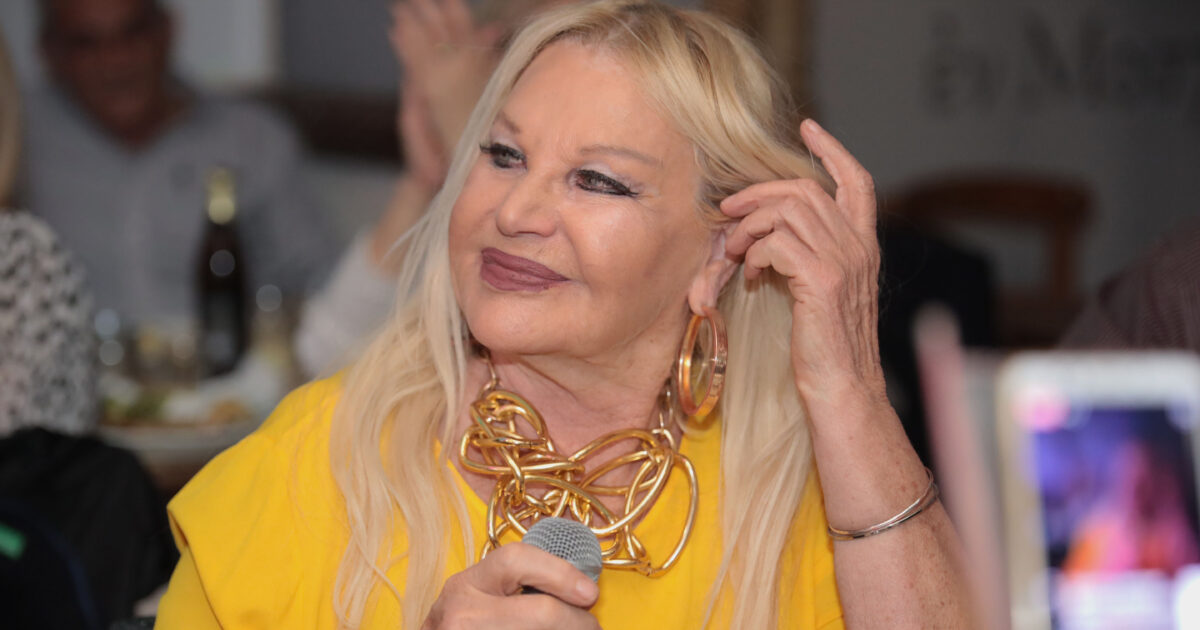 Στάθης Αγγελόπουλος: «Είναι παλαβή» λέει η μητέρα του τραγουδιστή, Αννούλα Βασιλείου, για την πρώην νύφη της