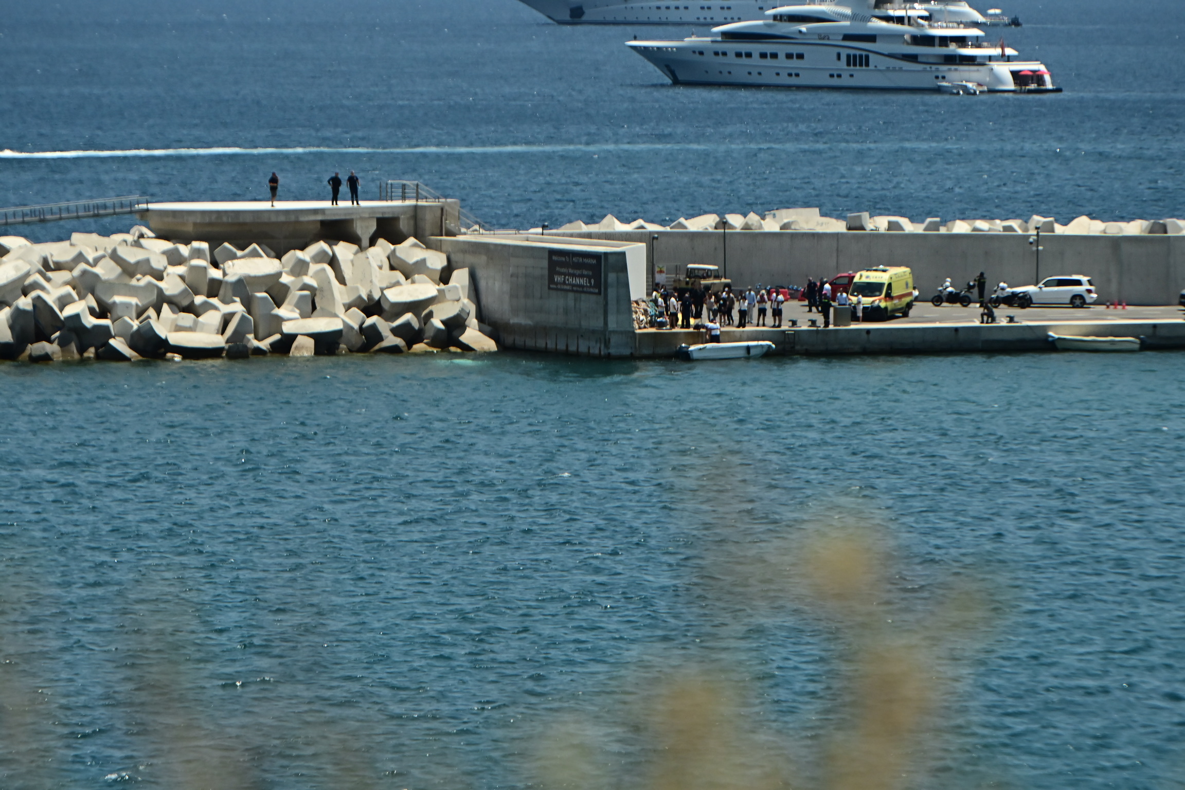 Πτώση ελικοπτέρου στην Μαρίνα Βουλιαγμένης