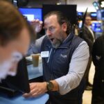 Traders in Wall Street