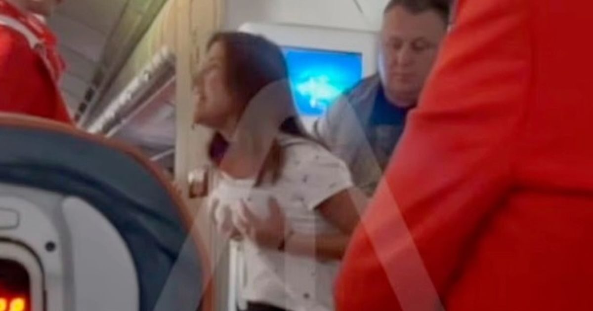Last on flight to Egypt: “I hurt on the chest, put me in Business” shouted crazy female passenger