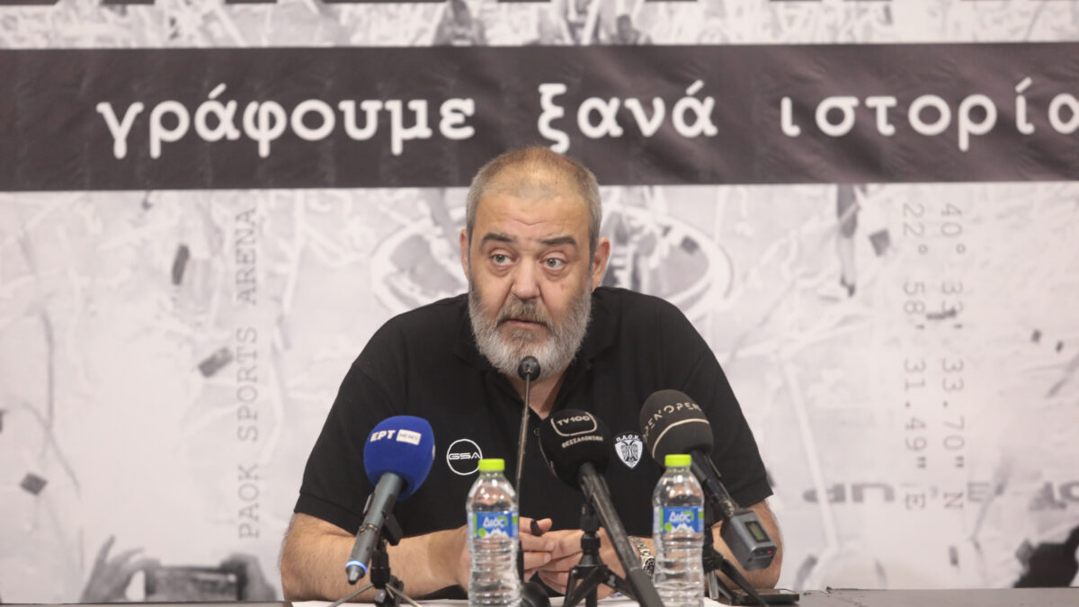 Ο Θανάσης Χατζόπουλος
