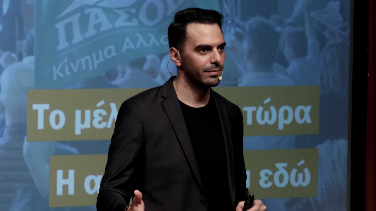 Ο Μανώλης Χριστοδουλάκης