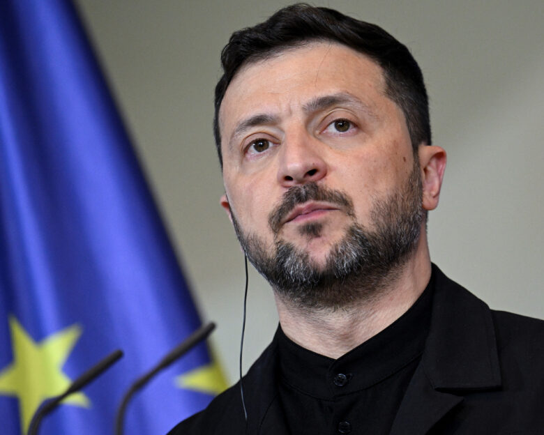 Ο Ζελένσκι επιβεβαίωσε πως η Ουκρανία θα συμμετάσχει τη Δευτέρα στις συνομιλίες της Κωνσταντινούπολης με τη Ρωσία