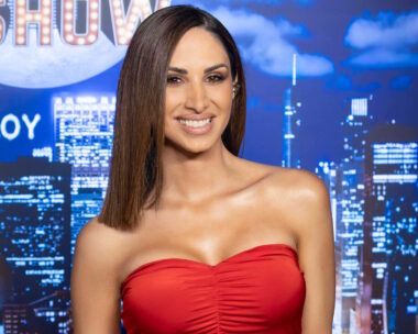 Η Λένα Ζευγαρά στο πλατό της εκπομπής «The 2night show»