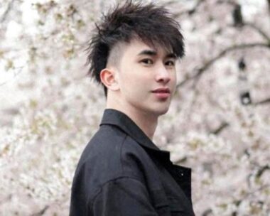 Ο Zhenhao Zou