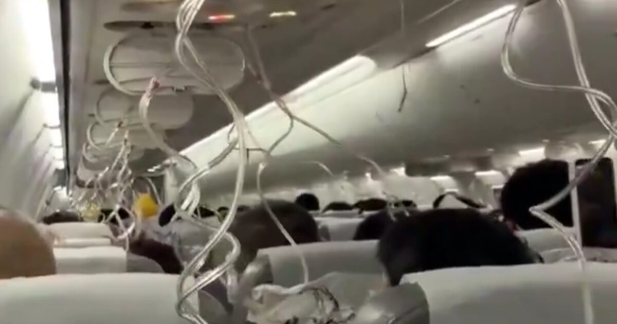 Terror in Japanese Boeing: It fell 25,000 feet in 10 minutes – they fainted passengers and bid farewell to their own with messages
