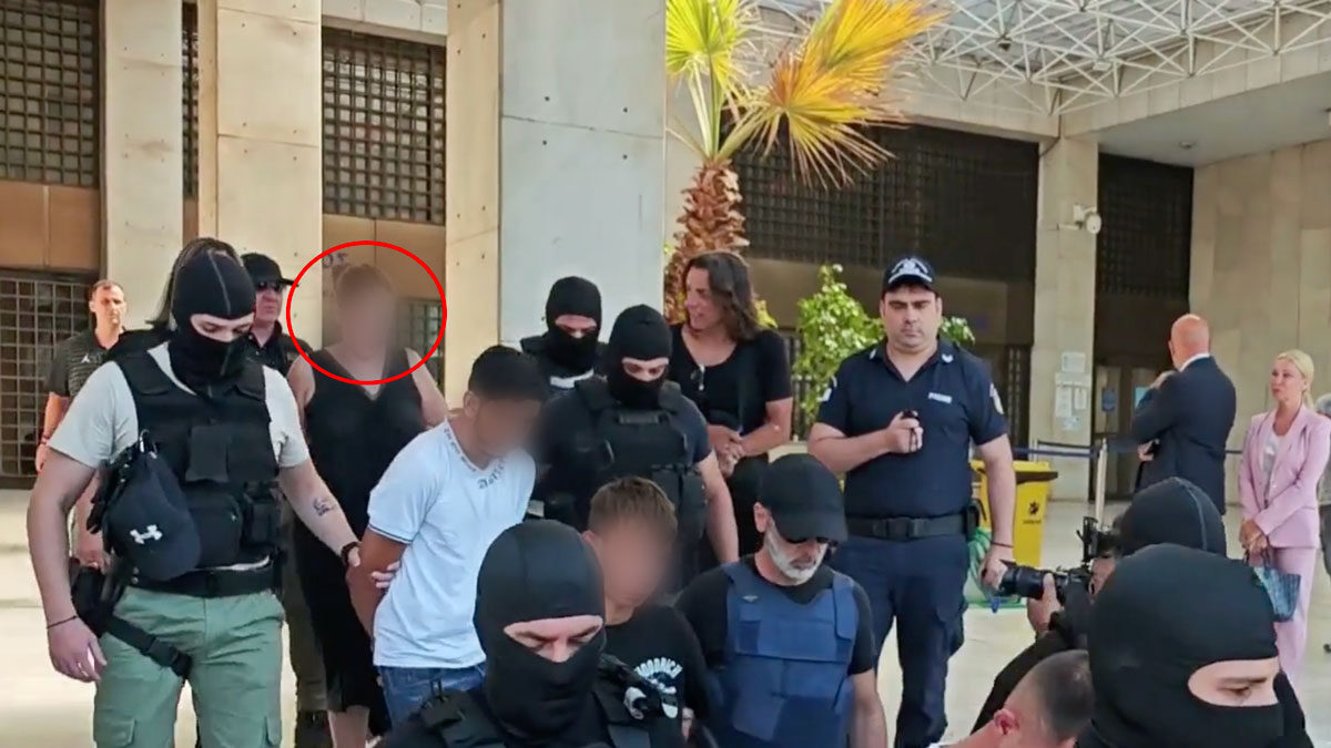 Η πρώην σύζυγος του Πολωνού καθηγητή που δολοφονήθηκε στην Αγία Παρασκευή και οι συνεργοί της οδηγούνται στον εισαγγελέα