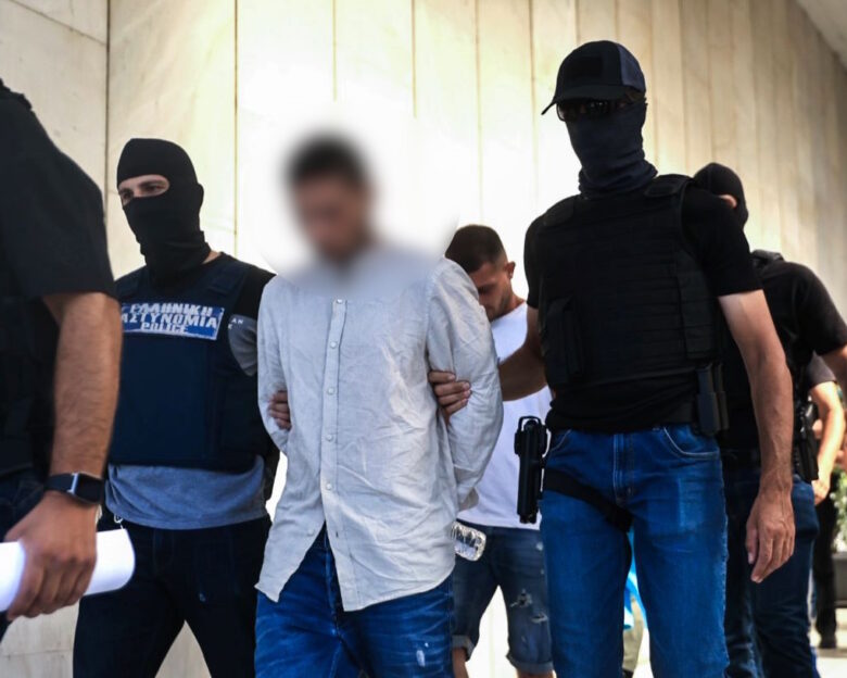 Αγία Παρασκευή: «Ήταν καλή ευκαιρία να απαλλαγούμε από τον Πολωνό καθηγητή, τον πλησίασα και πυροβόλησα» – Η κατάθεση του 35χρονου για τη δολοφονία