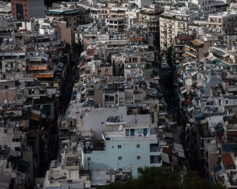 «Τομή» στον φόρο κληρονομιάς ακινήτων: Τι ίσχυε μέχρι σήμερα, τι αλλάζει με νέα διάταξη