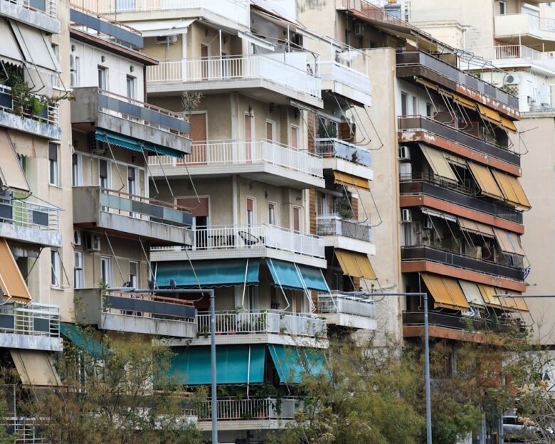 Το φάντασμα του «πληθωρισμού των ενοικίων» – Πρωτοφανής αύξηση 11,4% στις τιμές των μισθωμάτων ακινήτων τον Ιούνιο