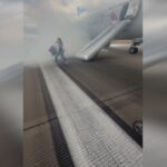 Εικόνες από την εκκένωση του αεροσκάφους στο Ντένβερ