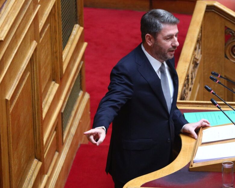 Ανδρουλάκης: Χθες πάθατε ομαδική δυσανεξία στην διαφάνεια και καταπατήσατε το Σύνταγμα