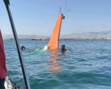 Πτώση ελικοπτέρου Erickson στην Ελευσίνα – Σώοι οι τρεις χειριστές