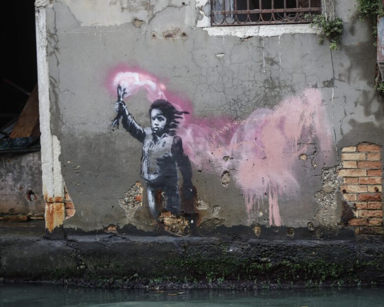 Βενετία: Αφαιρέθηκε έργο street art του Banksy για αποκατάσταση