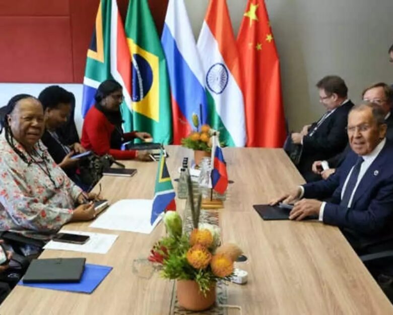 Με κοινή γραμμή τα BRICS κατά του αμερικανικού προστατευτισμού