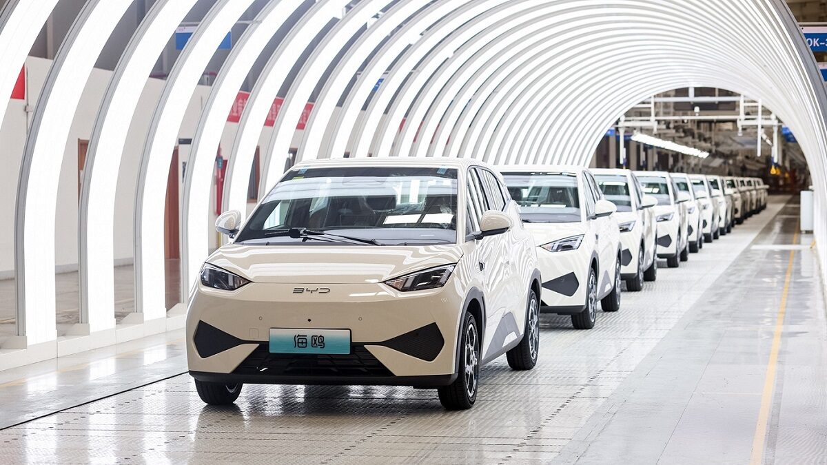 byd-dolphin-surf-production-line