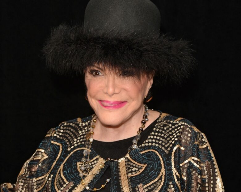 Πέθανε η Connie Francis σε ηλικία 87 χρόνων: Eπανήλθε στα charts μετά από 60 χρόνια λόγω του τραγουδιού «Pretty Little Baby»