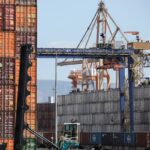 Εμπορευματοκιβώτια στον Πειραιά