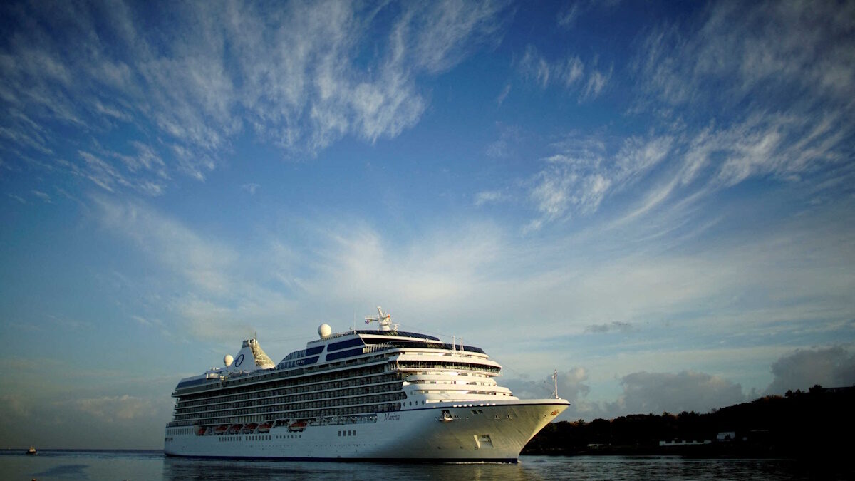 Cruise ship