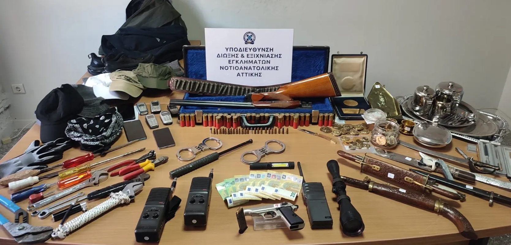 Λεία Γεωργιανών διαρρηκτών που συνελήφθησαν στην Άνω Γλυφάδα