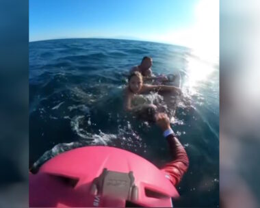 Θεσσαλονίκη: Συγκλονιστικό βίντεο από τη διάσωση πατέρα και κόρης που παρασύρθηκαν από τα κύματα