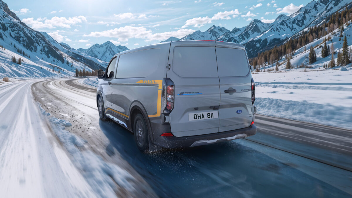 Ford e-transit-custom-trail-awd-2