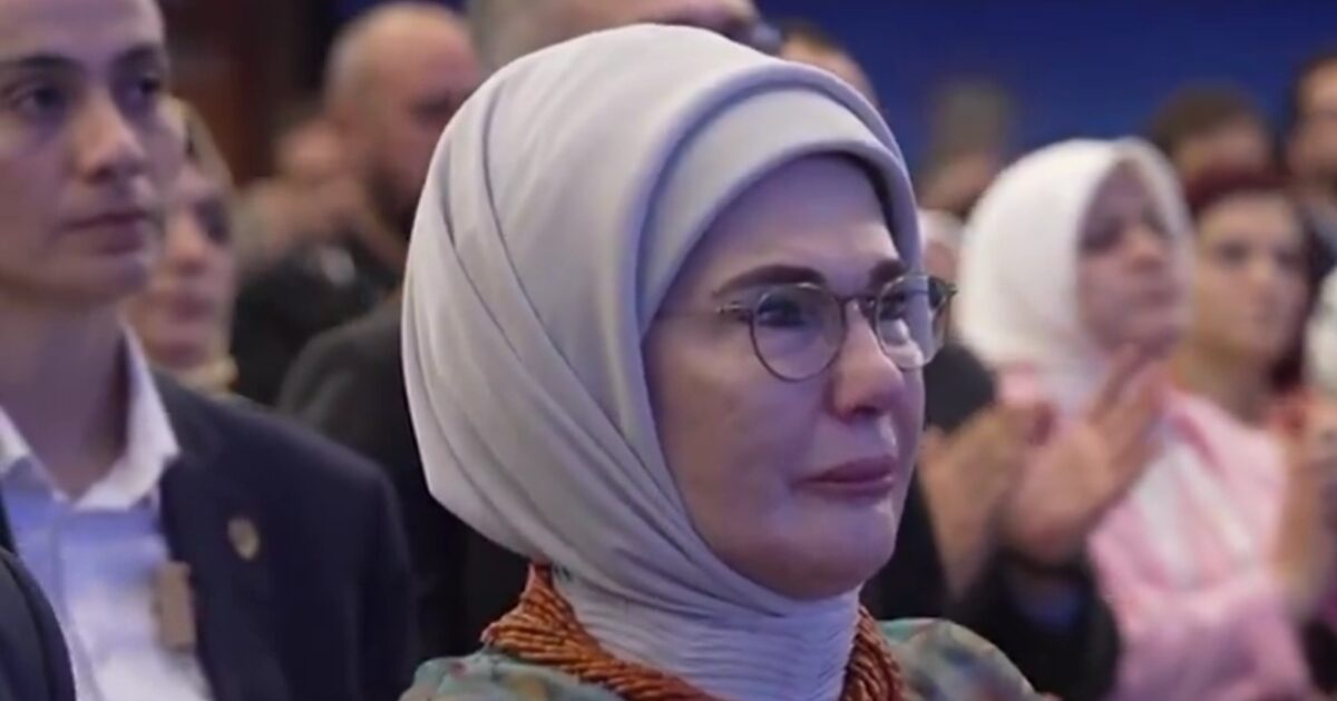 Emine Erdogan: The Turkish President’s wife broke out in tears after PKK’s disarmament – Watch video