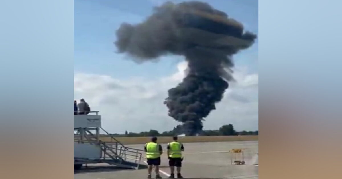 UK: Small plane crashed at Southend airport in Essex