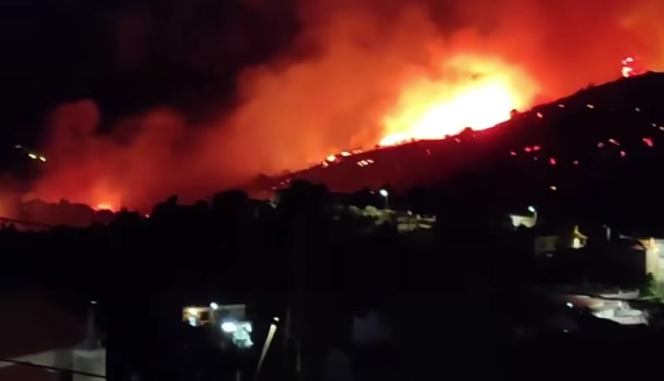 Η νότια Εύβοια ζει έναν πύρινο εφιάλτη