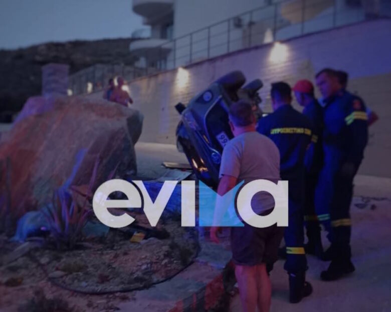 Εύβοια: Σφοδρό τροχαίο με αυτοκίνητο που τούμπαρε και έπεσε σε βράχους – Δύο τραυματίες