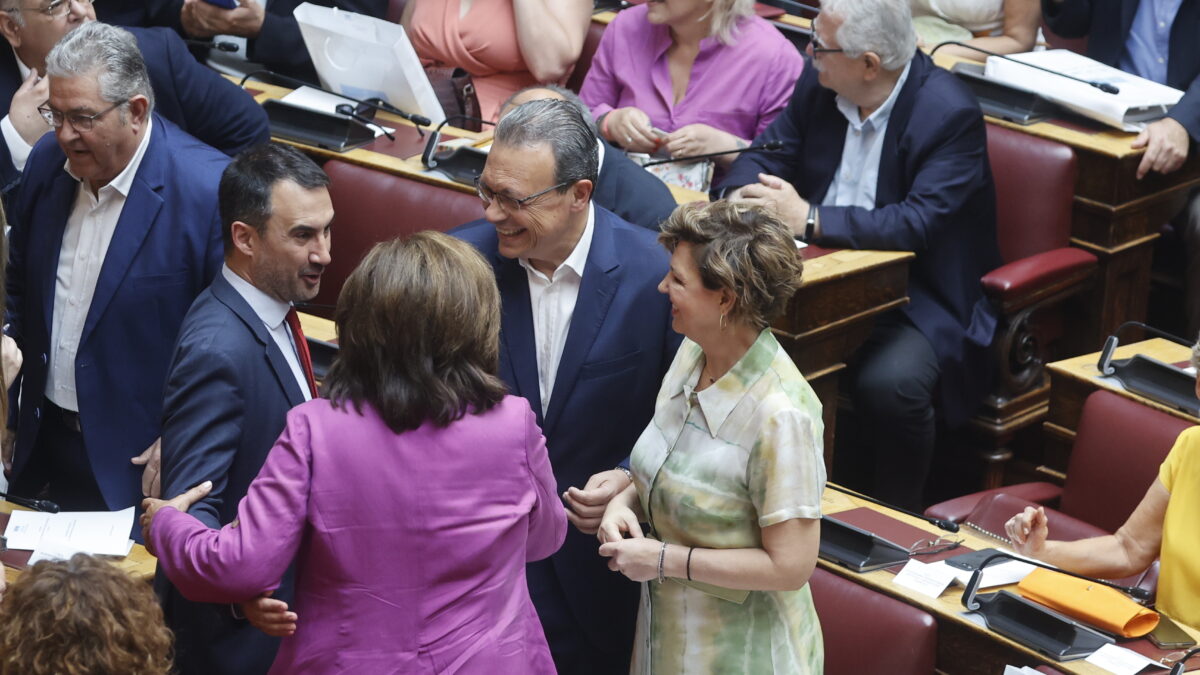 Φάμελλος και Χαρίτσης