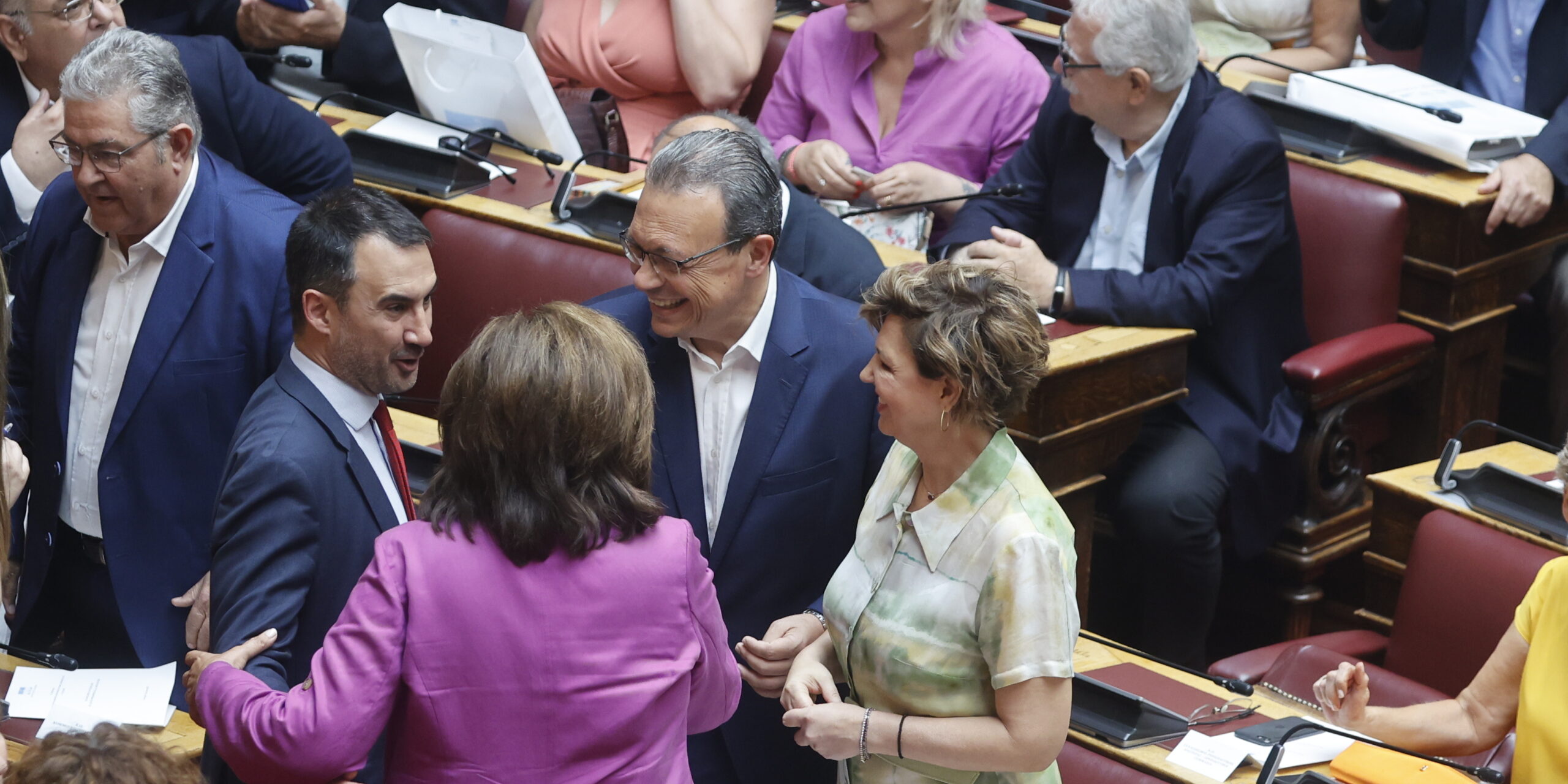 Φάμελλος και Χαρίτσης