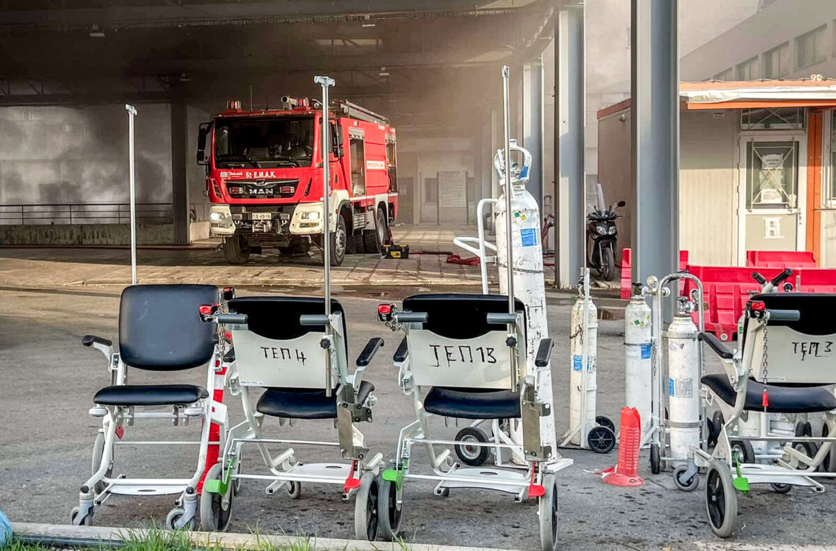 Πυρκαγιά σε υπόγειο χώρο του νοσοκομείου Άγιος Ανδρέας στη Πάτρα  (EUROKINISSI)