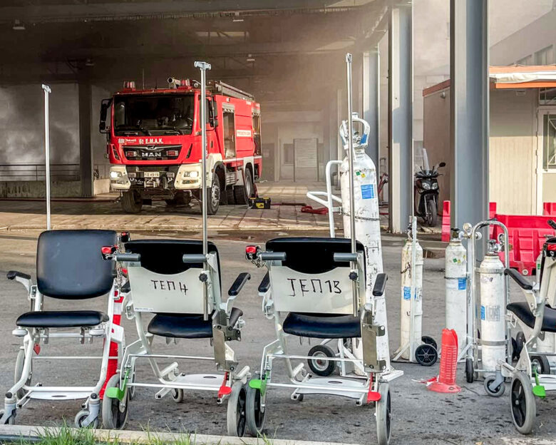Πάτρα: Οι πρώτες στιγμές της φωτιάς στο νοσοκομείο ‘Αγιος Ανδρέας – Αποκαλυπτικά βίντεο