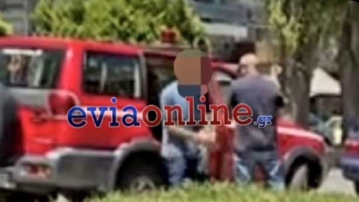 Ο 52χρονος οδηγείται στην εισαγγελία Χαλκίδας για τη μεγάλη φωτιά στα Μεσοχώρια Καρύστου