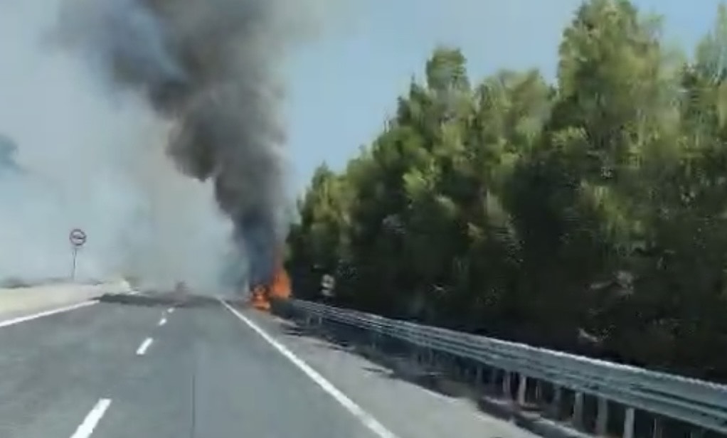 Φωτιά στην Λάρισα