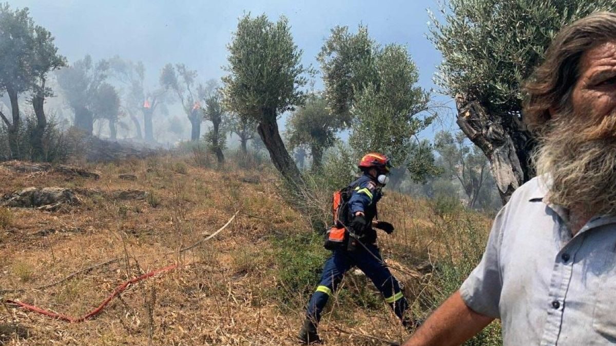 Φωτιά στη Λέσβο