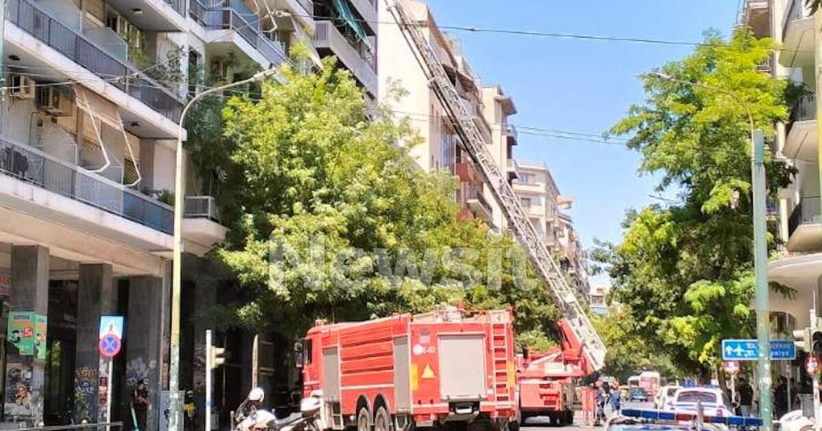 Φωτιά σε διαμέρισμα στο κέντρο της Αθήνας – Εκκενώθηκε η πολυκατοικία