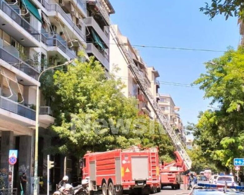 Φωτιά σε διαμέρισμα στο κέντρο της Αθήνας – Εκκενώθηκε η πολυκατοικία