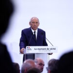 Ο Γάλλος πρωθυπουργός Φρανσουά Μπαϊρού σε συνέντευξη Τύπου για την παρουσίαση ενός σημαντικού σχεδίου ανάκαμψης των δημόσιων οικονομικών, στο οποίο περιγράφονται οι πρώτες δημοσιονομικές κατευθύνσεις για το 2026