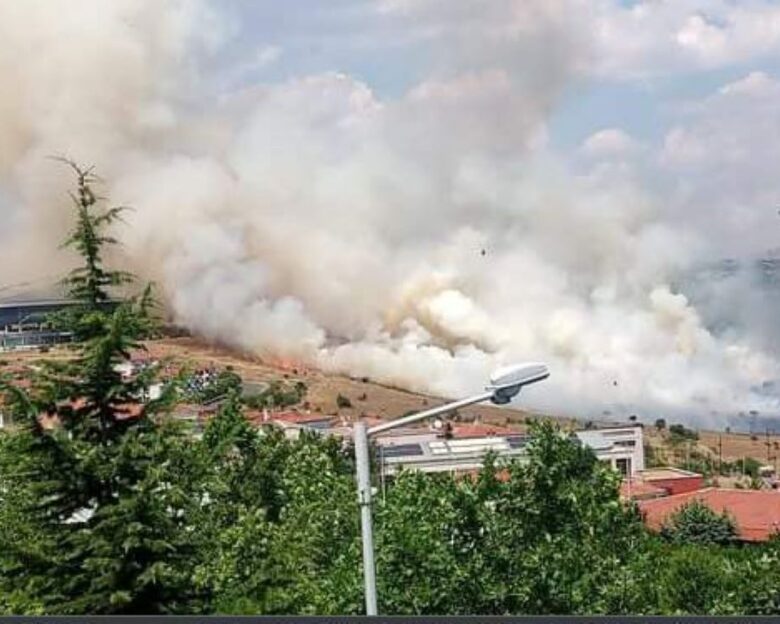 Φωτιά στην Κοζάνη – Ήχησε το 112 «παραμείνετε σε ετοιμότητα»